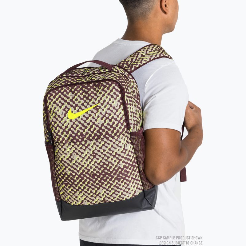 Trainingsrucksack Nike Brasilia 9.5 24 l burgundy crush/black/volt 11