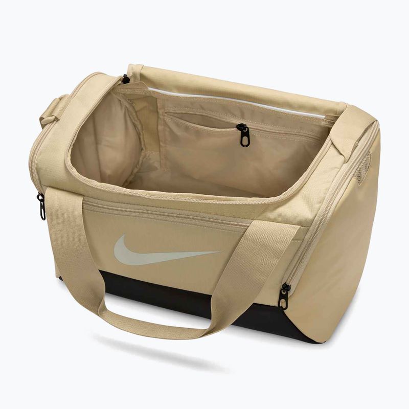 Nike Brasilia 9.5 Duffle 25 l Wüste khaki/schwarz/Segel Turnbeutel 4