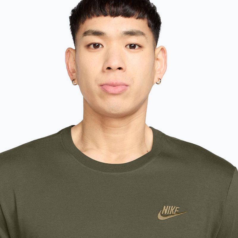 Herren T-Shirt Nike Sportswear Club medium olive/parachute beige 3