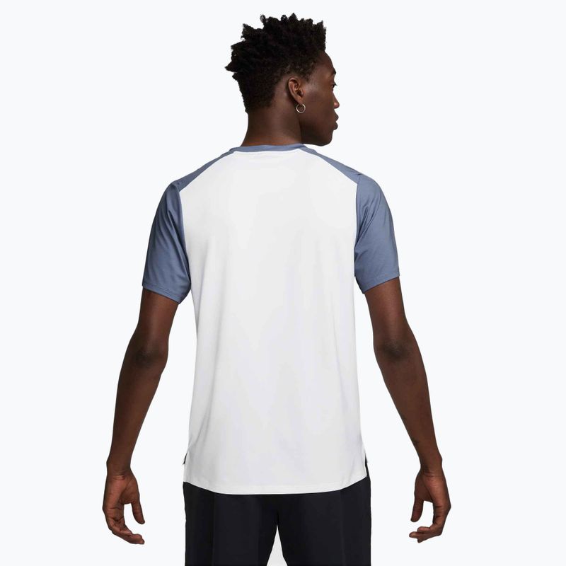 Nike Court Dri-Fit Advantage Herren-Tennisshirt in Indigo/Weiß 2