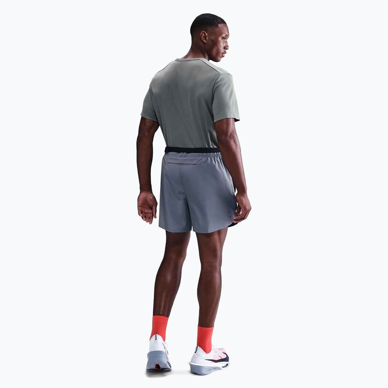 Herren Nike Miler Dri-Fit UV rauchgrau Laufshirt 3