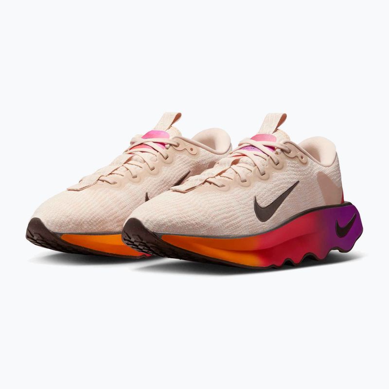 Damen Trainingsschuhe Nike Motiva SE pearl white/pale ivory/vivid purple/mtl gold grain 3