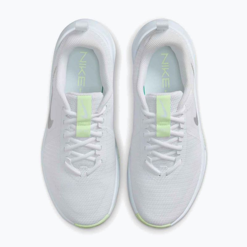 Damen Trainingsschuhe Nike MC Trainer 3 Weiß/Metallic Silber/Bleiche Volt 7