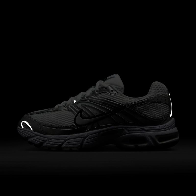 Damen-Schuhe Nike Air Max Moto 2K white/metallic silver/black/photon dust 7