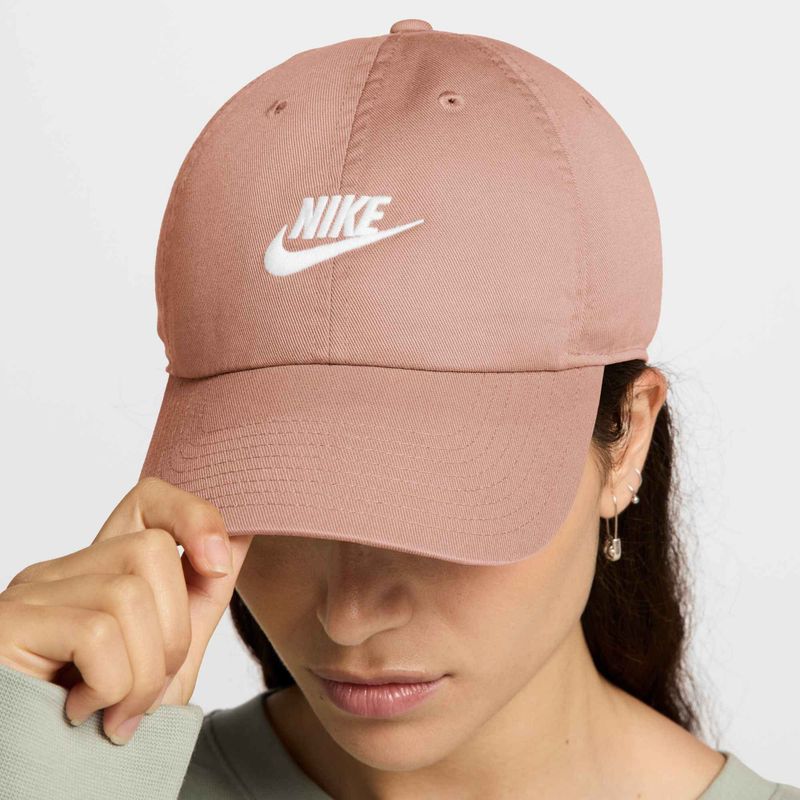 Nike Club Unstructured Futura Wash rose gold/weiß Baseballkappe 4