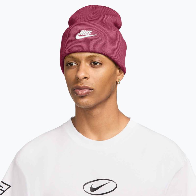 Wintermütze Nike Peak Futura Beanie sweet beet/white