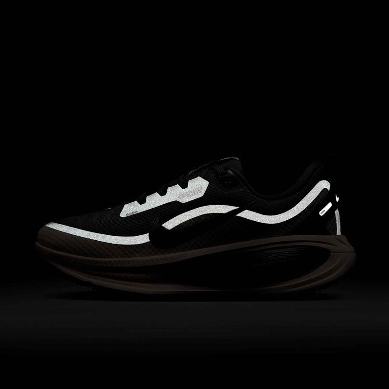 Damen-Laufschuhe Nike Vomero 18 GORE-TEX black/crimson tint/black/black 8