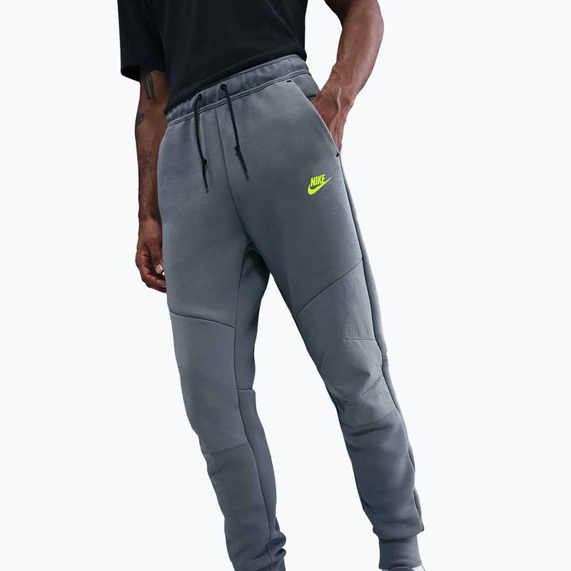 Herrenhose Nike Tech Joggers cool grey/cool grey/volt 3