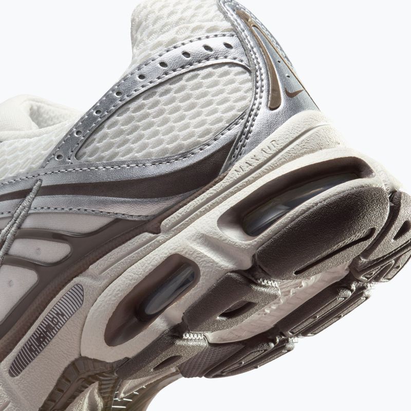 Damen-Schuhe Nike Air Max Moto 2K phantom/metallic silver/baroque brown 4