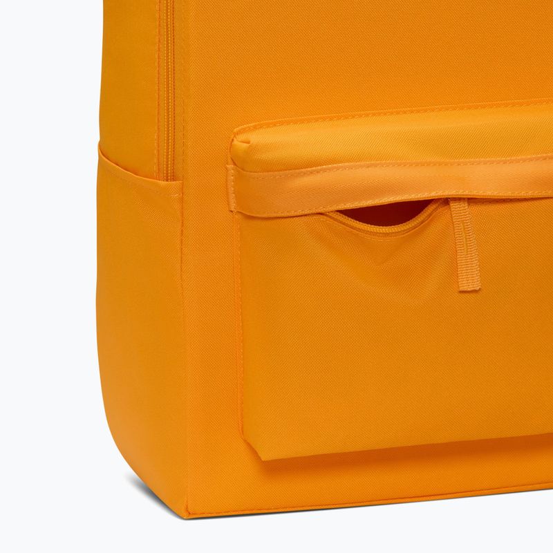 City-Rucksack Nike Heritage 25 l university gold/university gold/white 5