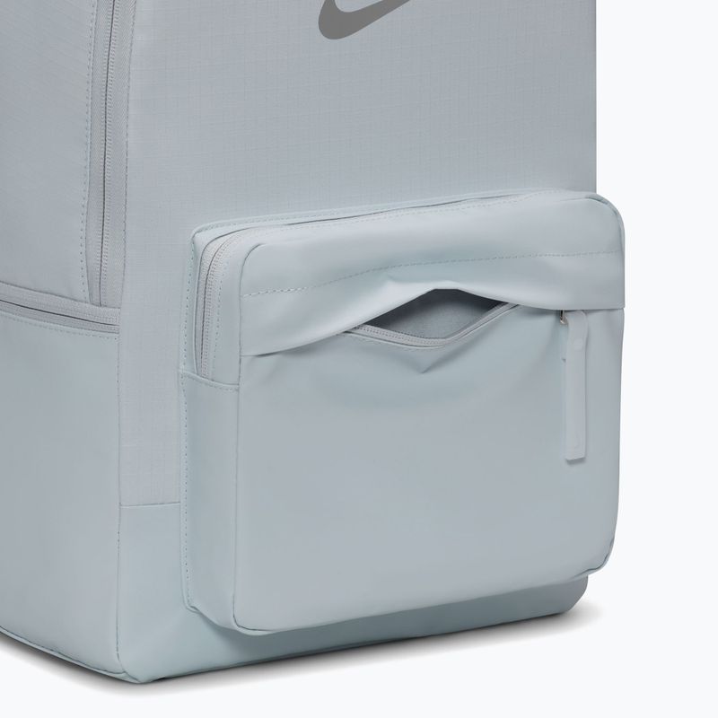 City-Rucksack Nike Heritage 23 l Pure Platinum/Metallic Silver 8