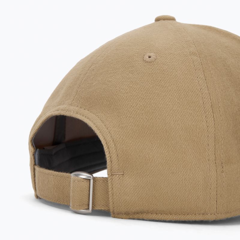 Cap Herren Under Armour Blitzing Low Brushed camel/summit white 4