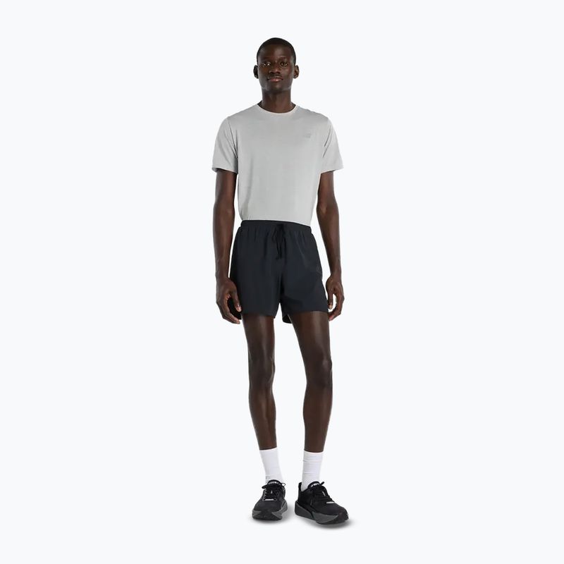 Laufshorts Herren New Balance Schuhe Run Essentials 5" black 2