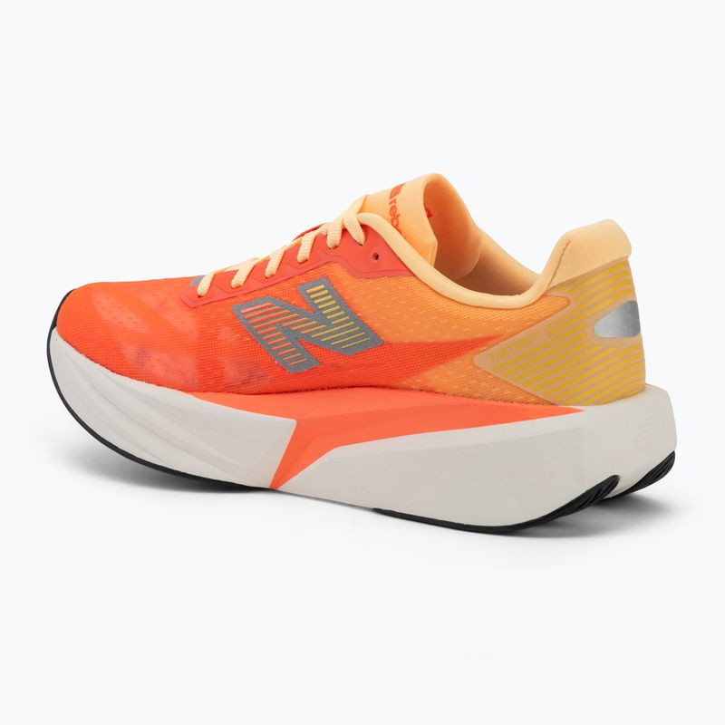 Damen-Laufschuhe New Balance FuelCell Rebel V5 tangerine heat/silver metallic 3