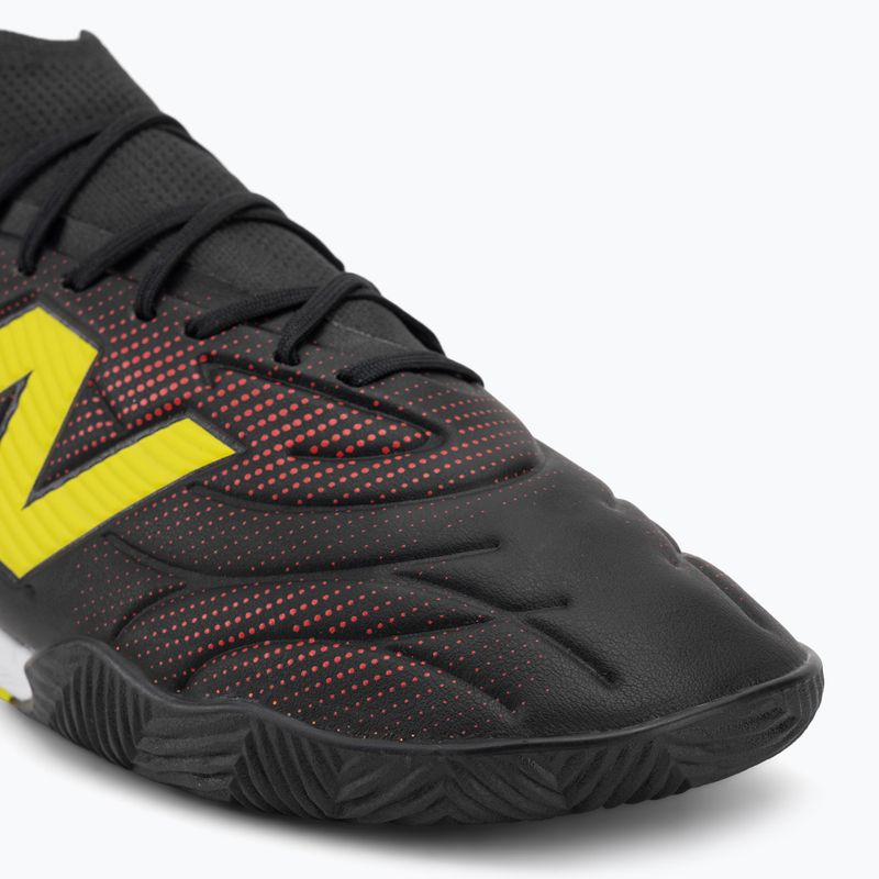 Fußballschuhe New Balance Schuhe Tekela Team Low V5 IN black 100/punch yellow/fire cracker 7
