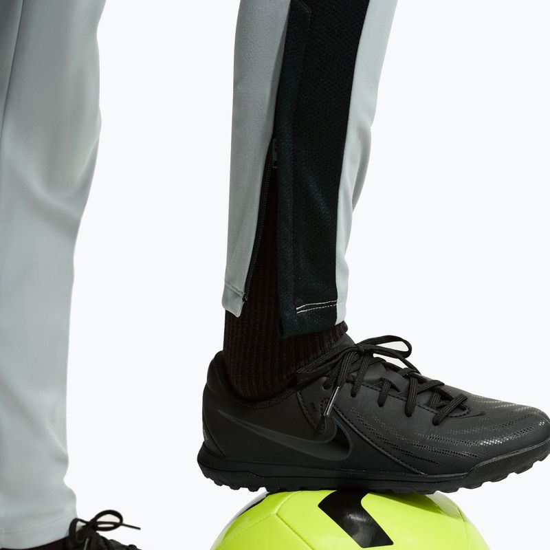 Kinder-Trainingshose Nike Academy Dri-Fit Jr light smoke grey/white/black/metallic gold 7