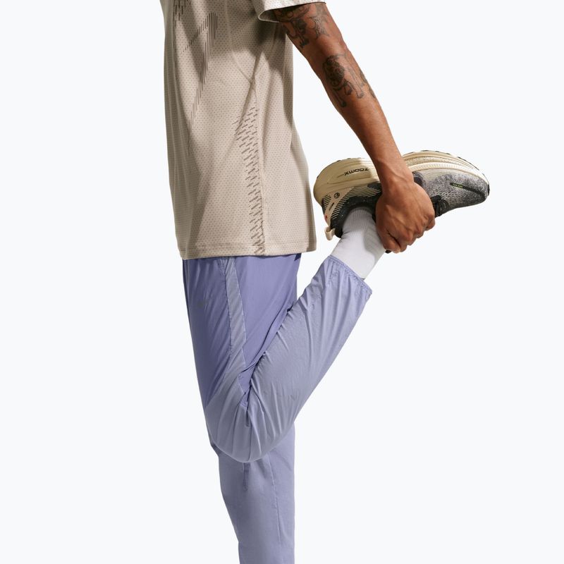 Herren-Laufhose Nike Stride Repel Woven iron purple/indigo haze 6