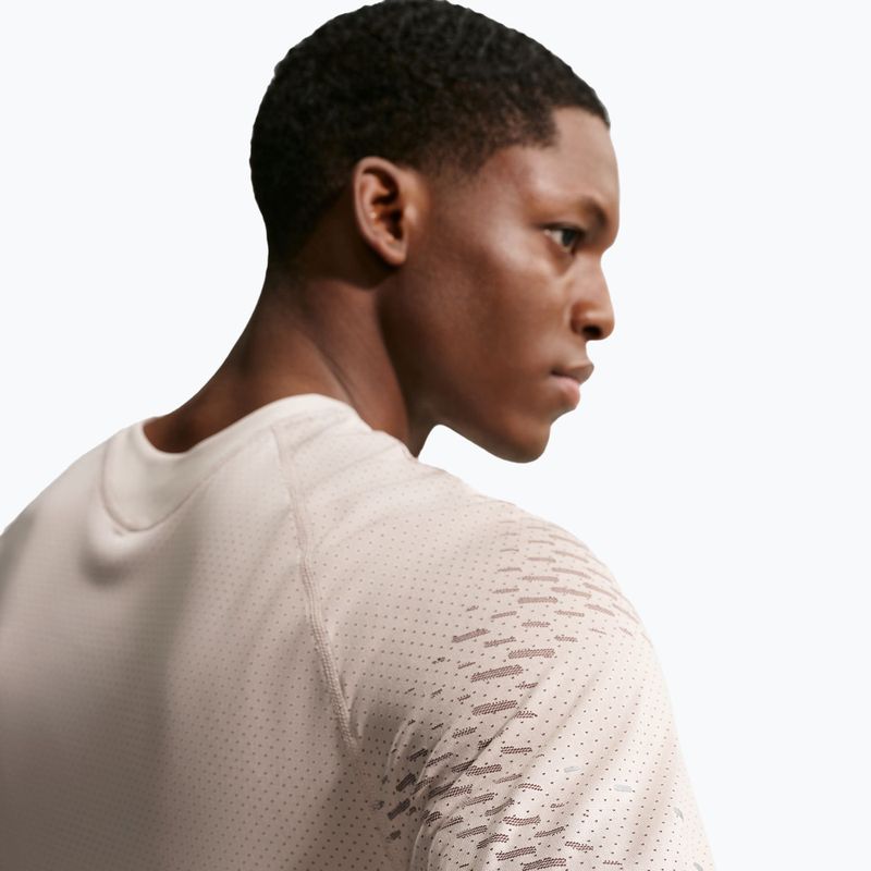 Herren-Laufshirt Nike Stride Dri-Fit ADV light cream/mink brown 5