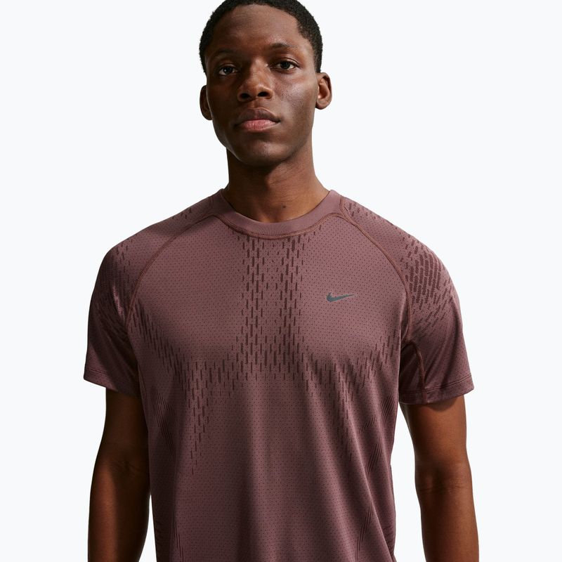 Herren-Laufshirt Nike Stride Dri-Fit ADV tattoo/burgundy crush 2