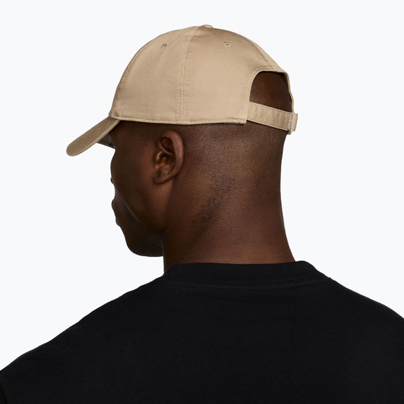 Czapka z daszkiem Nike Jordan Club Unstructured Curved-Bill khaki/sail 6