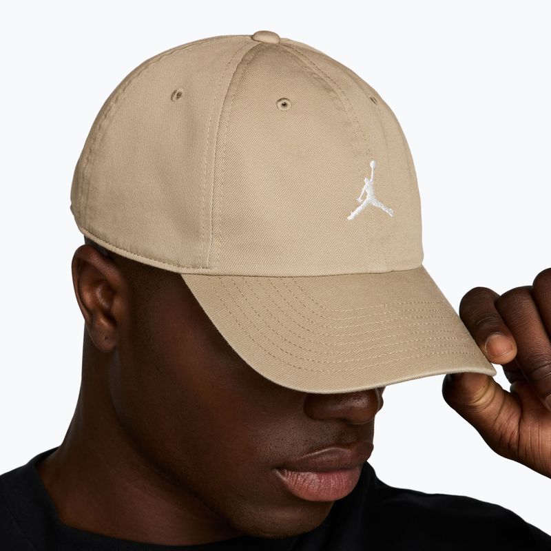 Czapka z daszkiem Nike Jordan Club Unstructured Curved-Bill khaki/sail 8