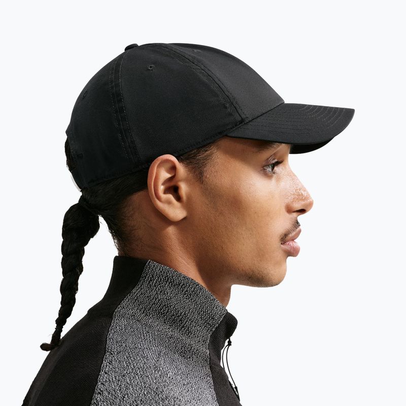 Basecap Nike Dri-Fit Club Unstructured Metal Swoosh 2026 black/metallic gold 6