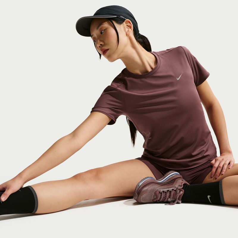 Damen-Laufshirt Nike Swift Dri-Fit tattoo 5