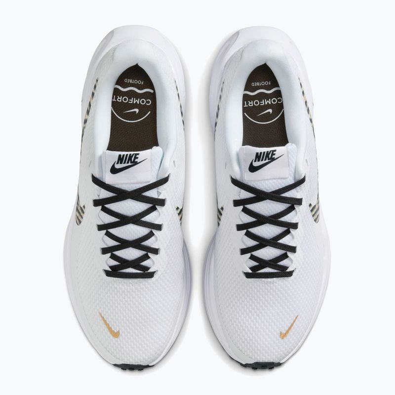 Damen-Laufschuhe Nike Revolution 8 white/metallic gold/black 5