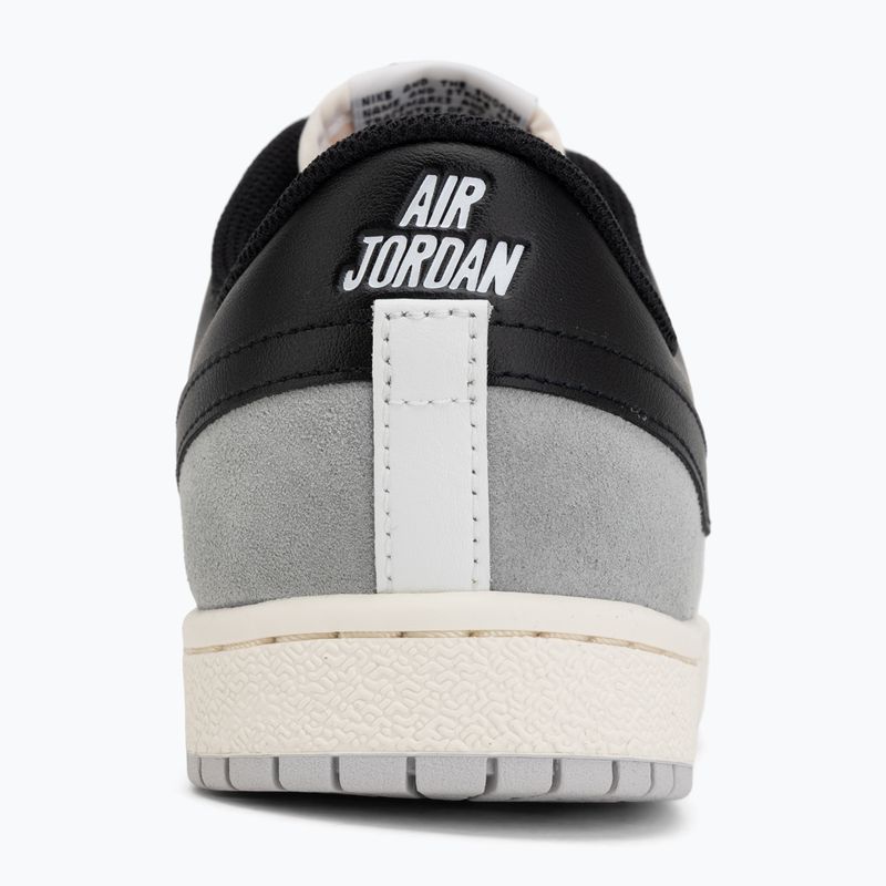 Damen-Sneaker Nike Air Jordan Skyline Low summit white/light smoke grey/sail/black 6