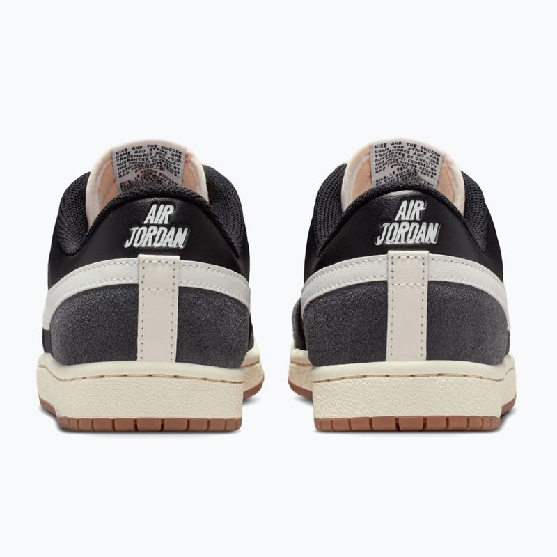 Damen-Schuhe Nike Air Jordan Skyline Low black/sail/gum med brown/summit white 4