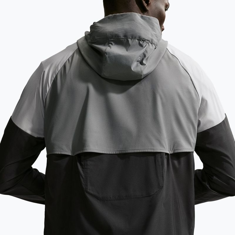 Herren-Laufjacke Nike Impossibly Light Windrunner smoke grey/wolf grey/black 5