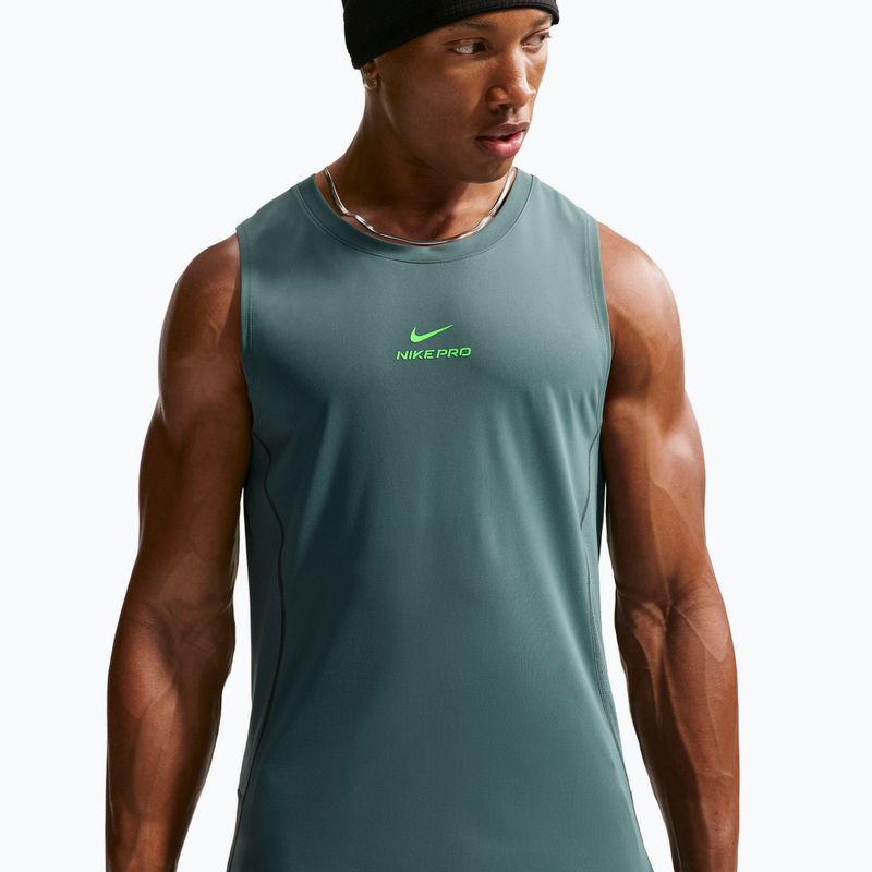 Trainings-T-Shirt Herren Nike Pro Training Dri-Fit mineral slate/green strike 4