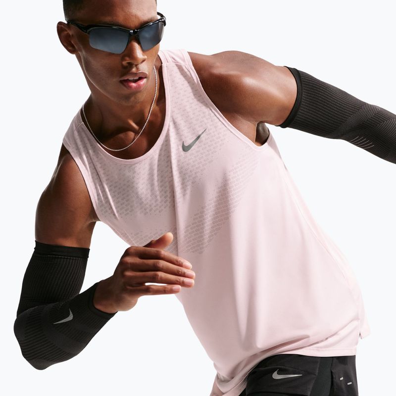 Herren-Laufshirt Nike Stride Dri-Fit ADV silt red 4