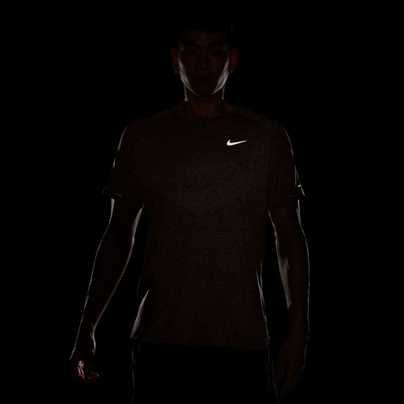 Laufshirt für Herren Nike Stride ADV silt red 4