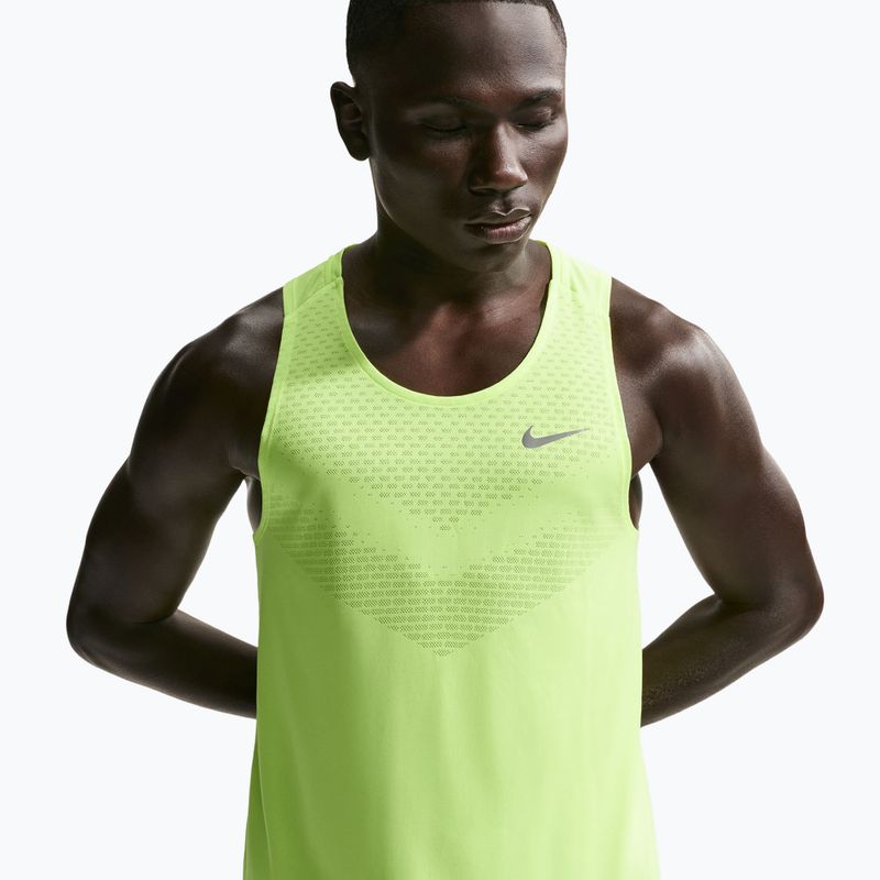 Herren-Laufshirt Nike Stride Dri-Fit ADV volt ice 4