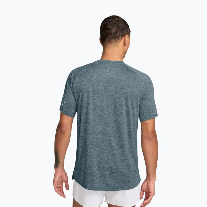 Laufshirt für Herren Nike Stride ADV mineral slate 2
