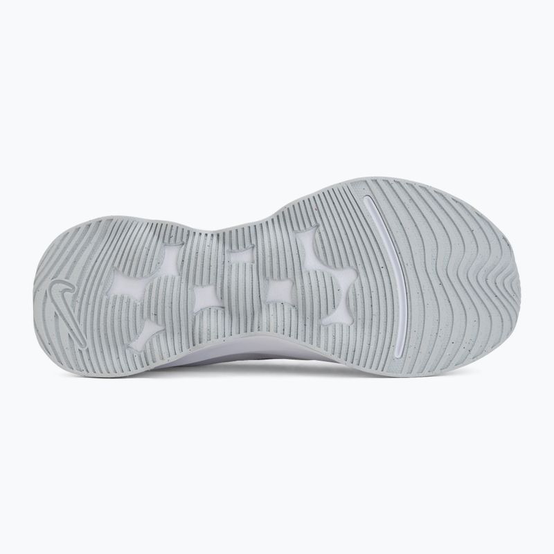 Damen-Schuhe Nike Motiva 2 white/pure platinum/metallic silver 4
