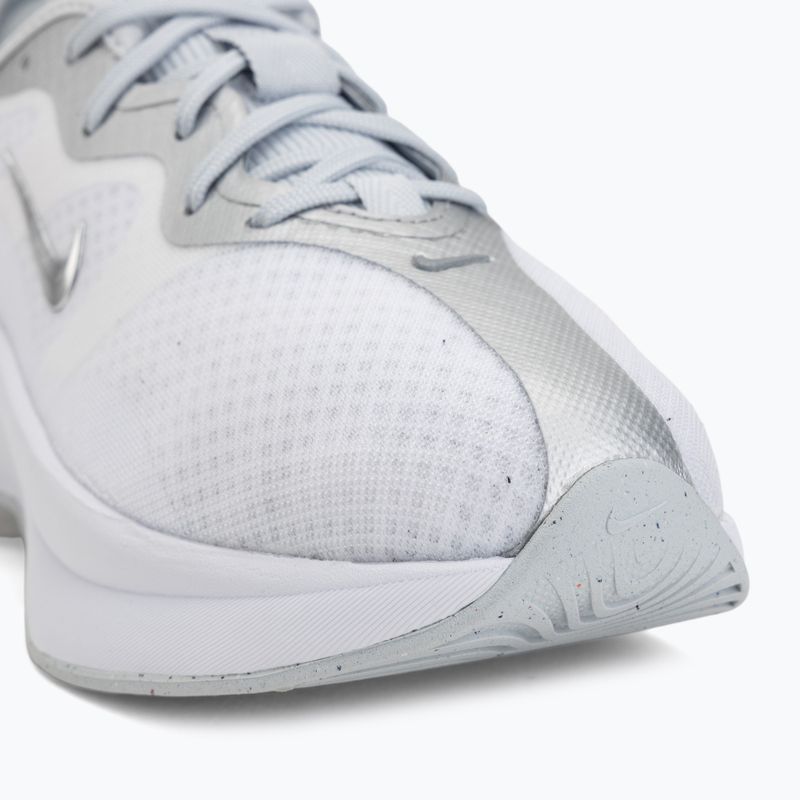 Damen-Schuhe Nike Motiva 2 white/pure platinum/metallic silver 7