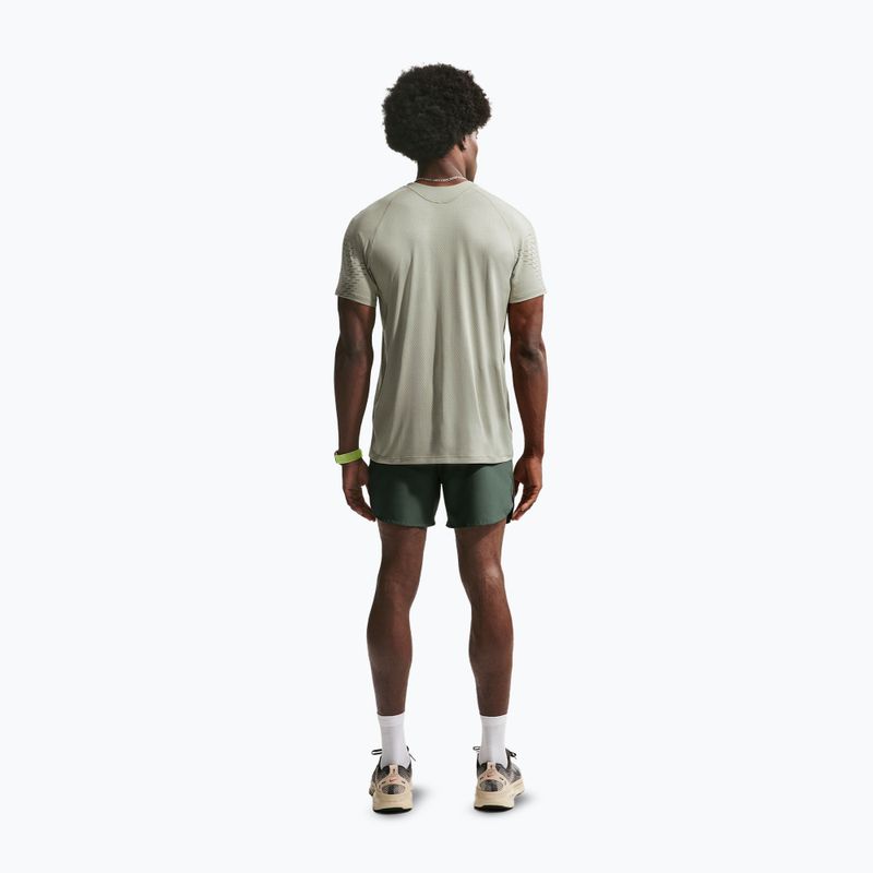 Herren-Laufshirt Nike Stride Dri-Fit ADV spruce fog/light army 3