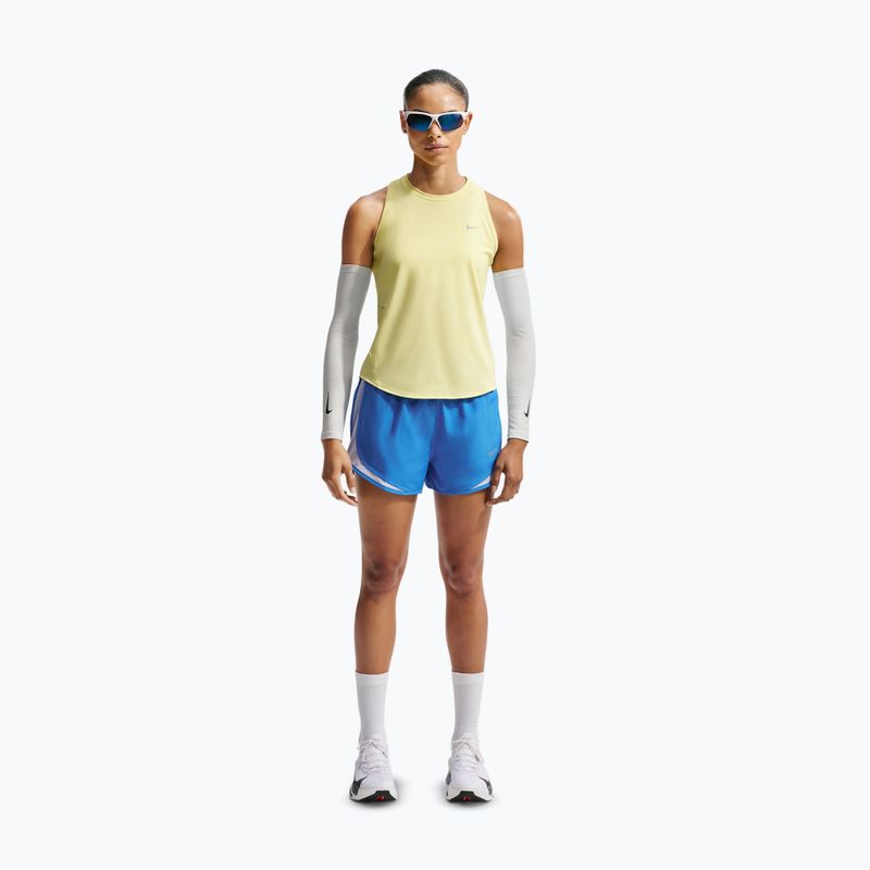 Damen-Laufshorts Nike Tempo Dri-Fit Mid-Rise light photo blue 2