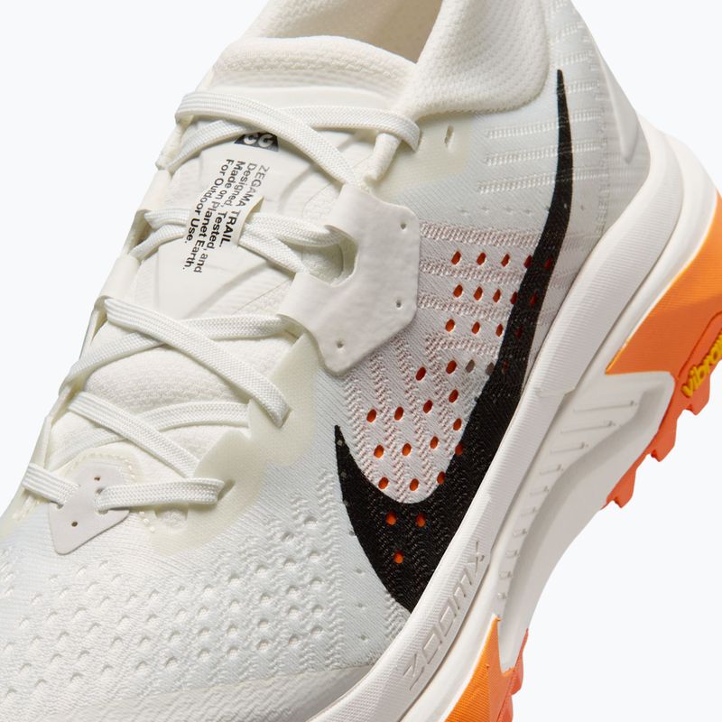 Laufschuhe für Damen Nike ACG Zegama summit white/phantom/safety orange/black 3
