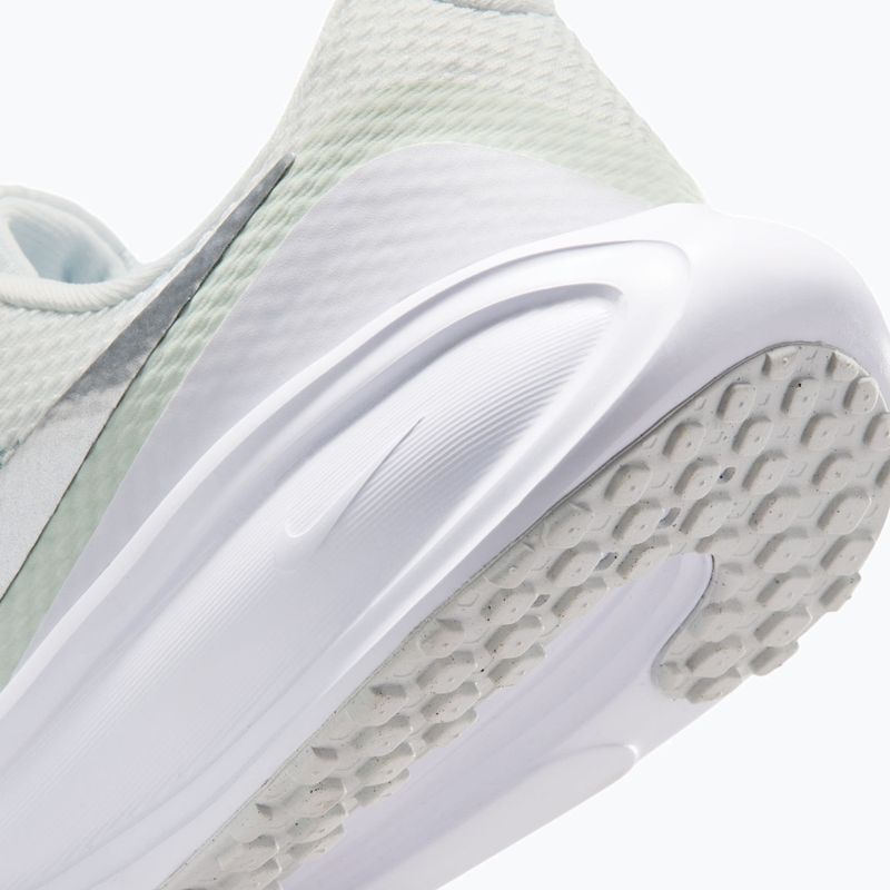 Laufschuhe für Damen Nike Revolution 8 off white/barely green/metallic silver 5