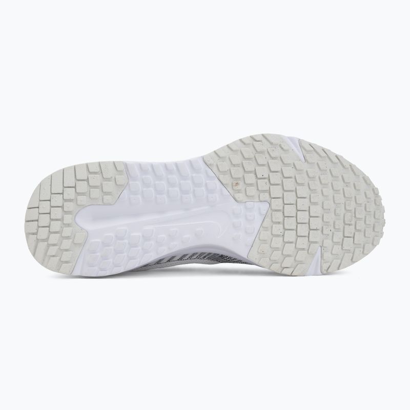 Herren-Laufschuhe Nike Run Defy summit white/white/black/metallic silver 4