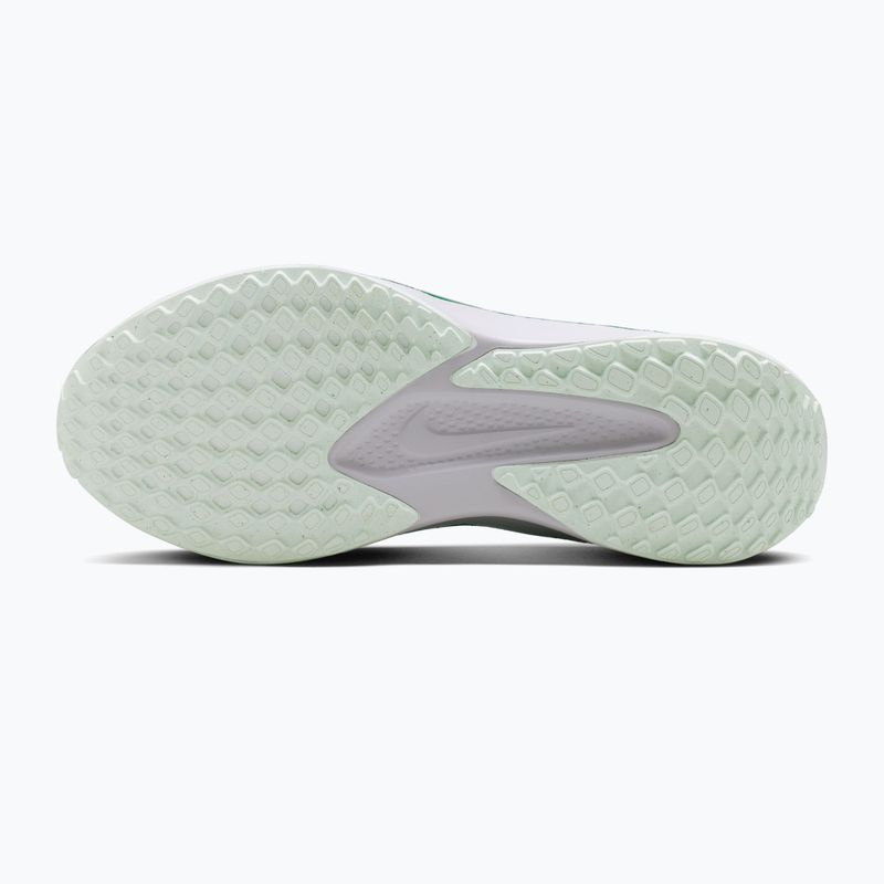 Laufschuhe für Damen Nike Quest 6 barely green/white/metallic silver 2