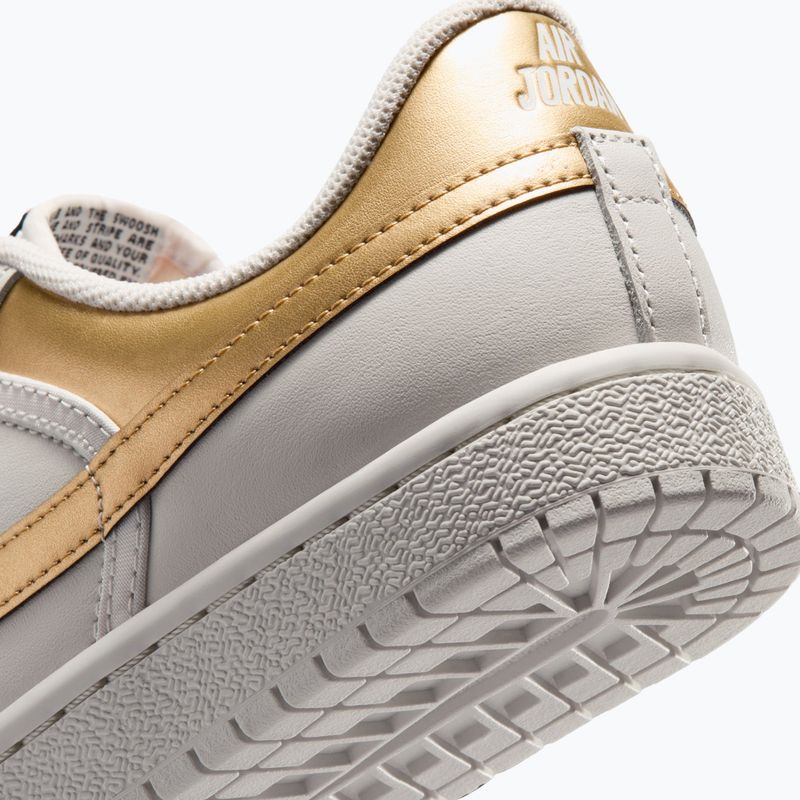 Damenschuhe Air Jordan Skyline Low swan/black/metallic gold 4