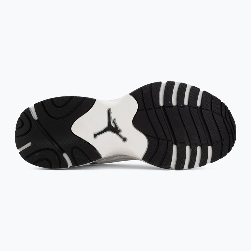 Damenschuhe Jordan Trunner Flow summit white/metallic silver/black 4
