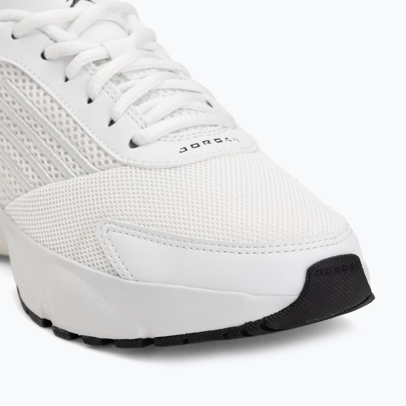 Damenschuhe Jordan Trunner Flow summit white/metallic silver/black 7