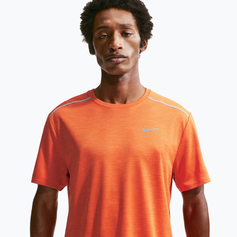 Herren-Laufshirt Nike Miler Dri-Fit UV safety orange 4
