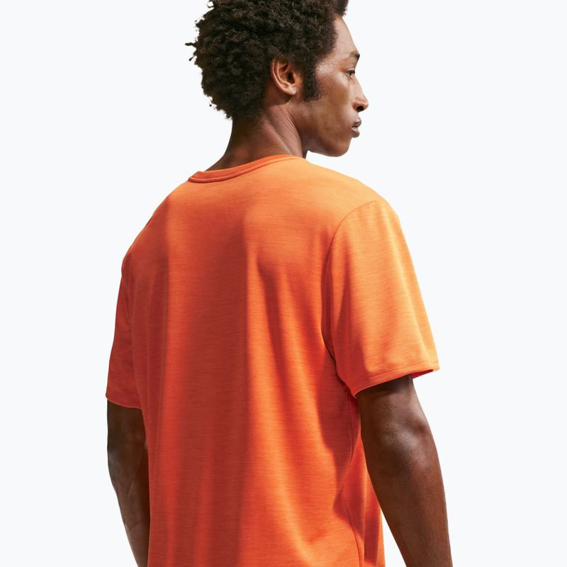 Herren-Laufshirt Nike Miler Dri-Fit UV safety orange 5