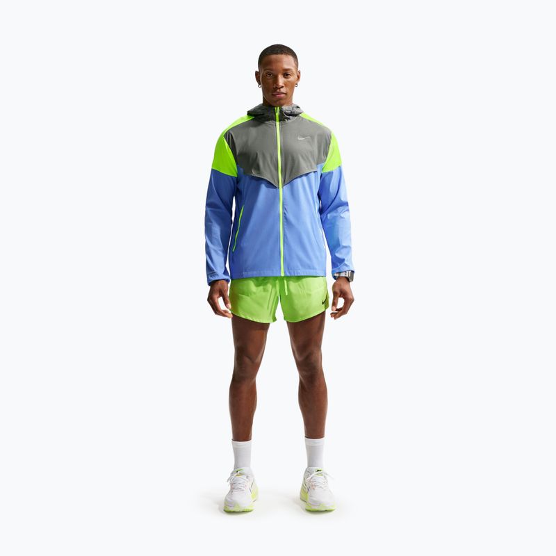 Laufjacke für Herren Nike Impossibly Light Windrunner royal pulse/smoke grey/volt ice 2